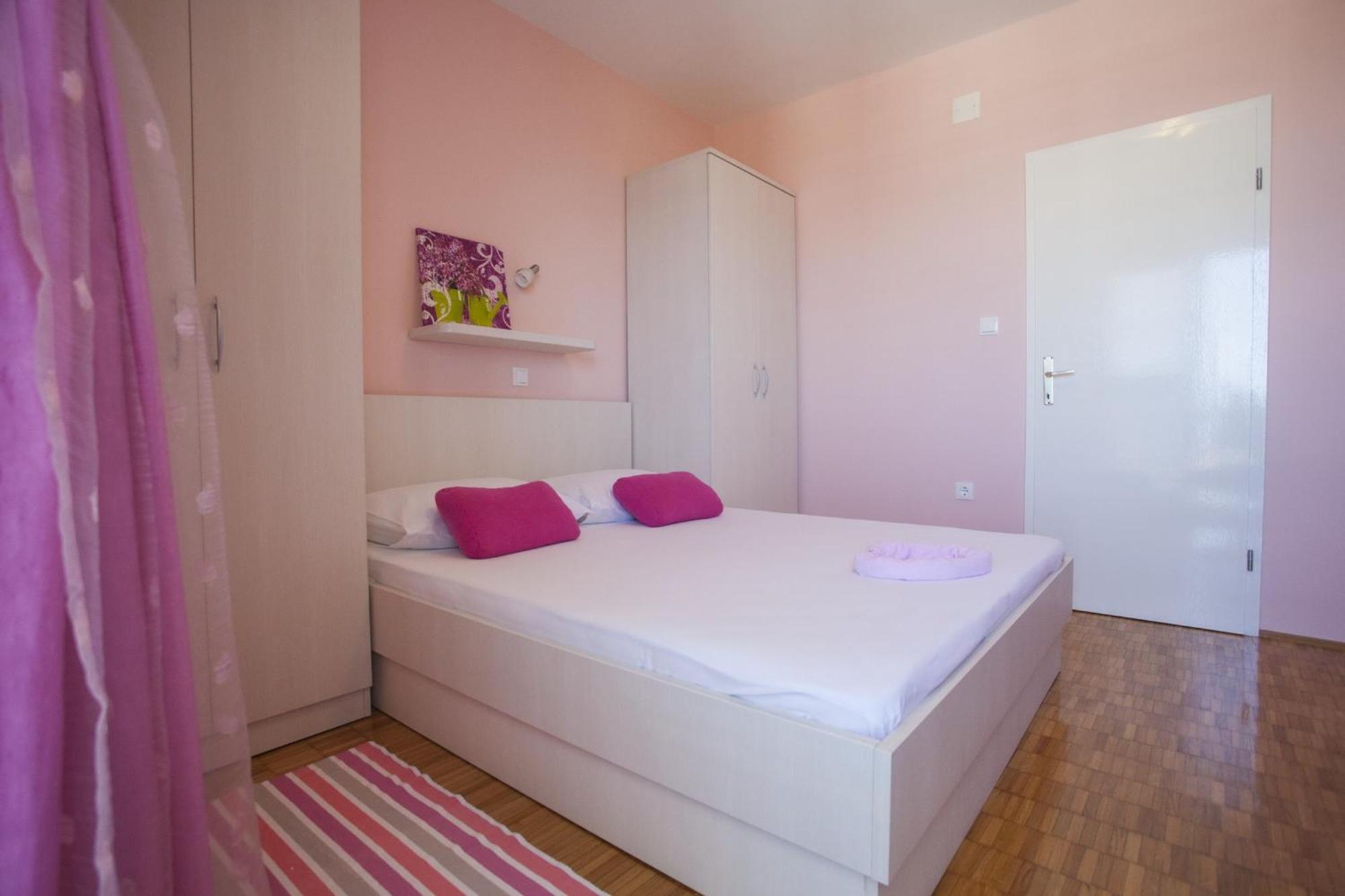 Villa Neda Makarska Rum bild
